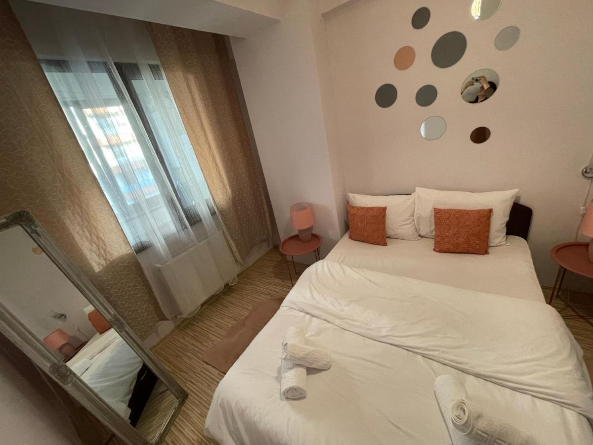 Le Lupin / Center Apartment Iasi Bagian luar foto